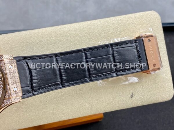 HB Factory Hublot Classic Fusion 542.OX.1181.LR.1704 42mm Full Diamond Rose Gold Leather Strap Black Dial