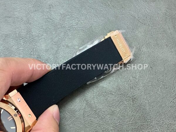 HB Factory Hublot Classic Fusion 542.OX.1181.RX 42mm Rose Gold Rubber Strap Black Dial