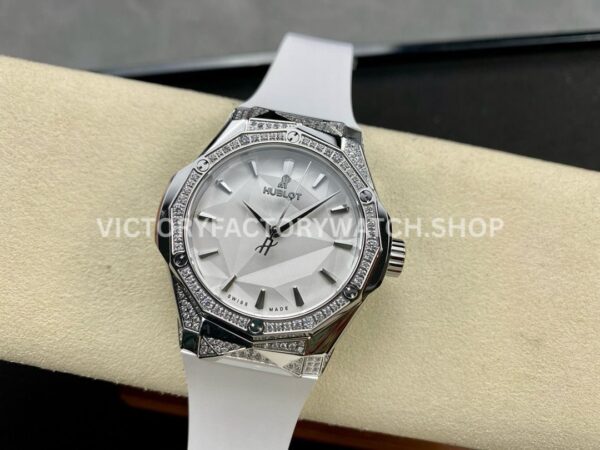HB Factory Hublot Classic Fusion 550.NS.2200.RW.1804.ORL20 40mm Diamond Steel White Rubber Strap White Dial
