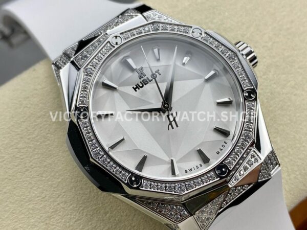 HB Factory Hublot Classic Fusion 550.NS.2200.RW.1804.ORL20 40mm Diamond Steel White Rubber Strap White Dial