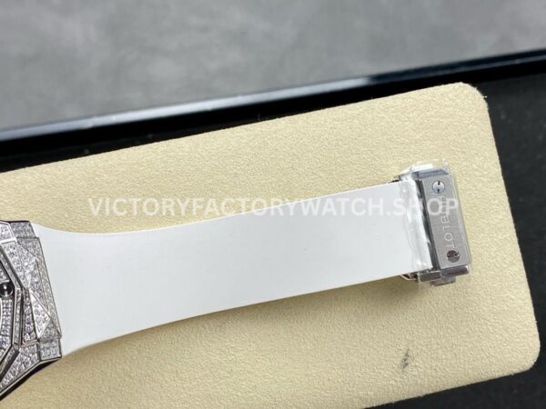 HB Factory Hublot Classic Fusion 550.NS.2200.RW.1804.ORL20 40mm White Rubber Strap Diamond Bezel White Dial