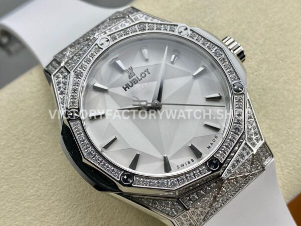HB Factory Hublot Classic Fusion 550.NS.2200.RW.1804.ORL20 40mm White Rubber Strap Diamond Bezel White Dial