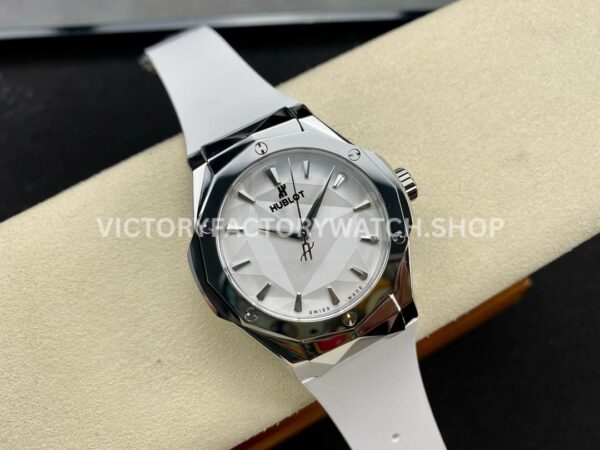HB Factory Hublot Classic Fusion 550.NS.2200.RW.ORL20 40mm Steel White Rubber Strap White Dial