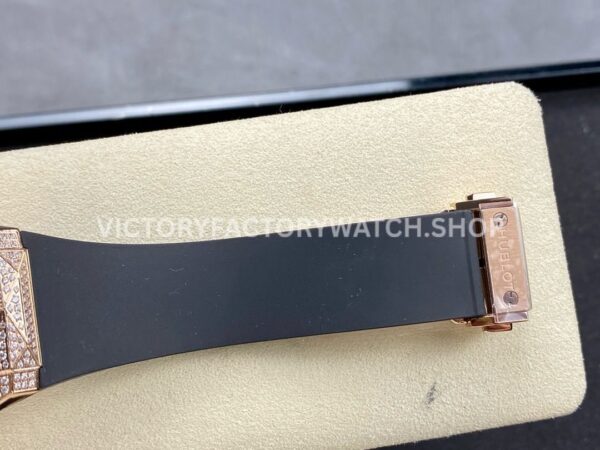 HB Factory Hublot Classic Fusion 550.OS.1800.RX.1604.ORL19 40mm Rose Gold Black Rubber Strap Diamond Bezel Black Dial