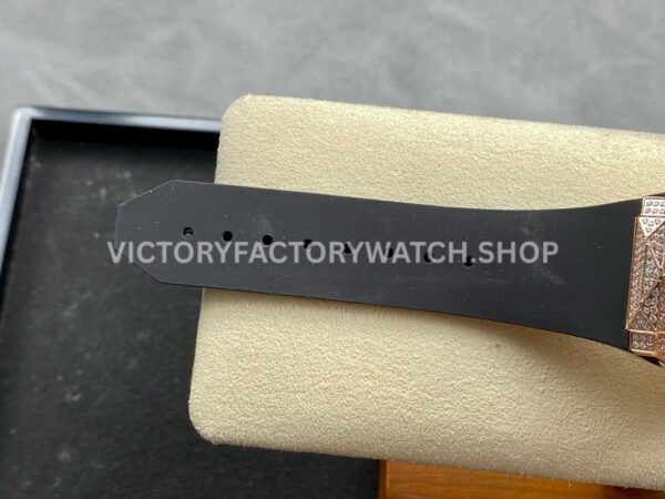HB Factory Hublot Classic Fusion 550.OS.1800.RX.1604.ORL19 40mm Rose Gold Black Rubber Strap Diamond Bezel Black Dial