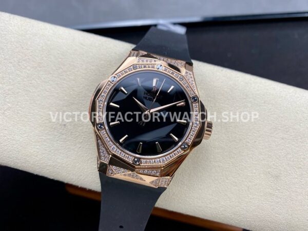 HB Factory Hublot Classic Fusion 550.OS.1800.RX.1804.ORL19 40mm Diamond Rose Gold Black Rubber Strap Black Dial