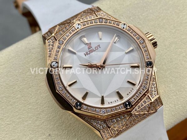 HB Factory Hublot Classic Fusion 550.OS.2200.RW.1604.ORL20 40mm Rose Gold White Rubber Strap Diamond Bezel White Dial