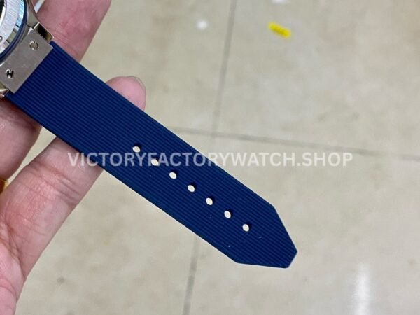 HB Factory Hublot Classic Fusion 565.NX.7170.RX 38mm Steel Blue Rubber Strap Blue Dial