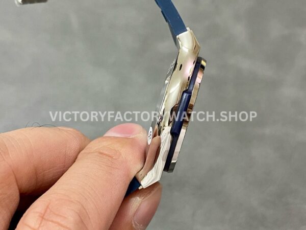 HB Factory Hublot Classic Fusion 565.NX.7170.RX.1204 38mm Steel Blue Rubber Strap Diamond Beze Blue Dial