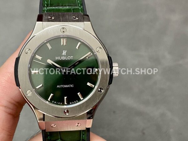 HB Factory Hublot Classic Fusion 565.NX.8970.LR 38mm leather strap green dial replica watch