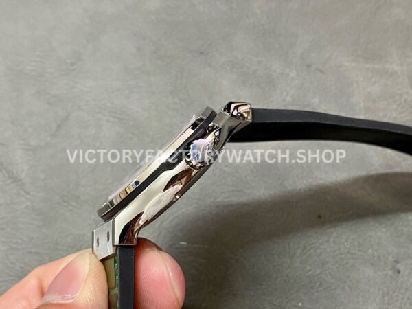 HB Factory Hublot Classic Fusion 565.NX.8970.LR 38mm Leather Strap Green Dial
