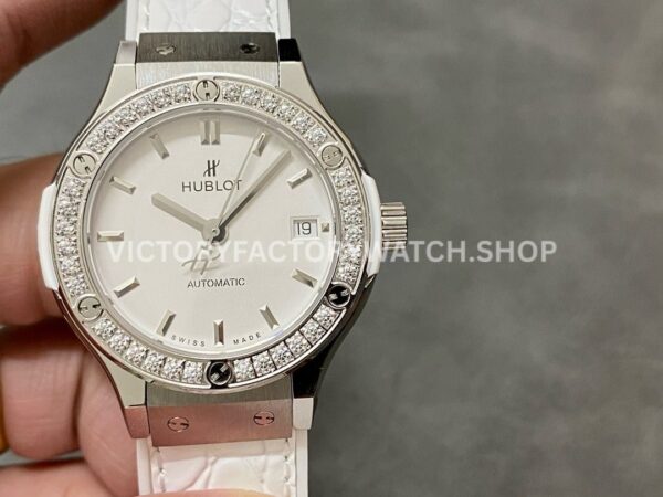 HB Factory Hublot Classic Fusion 582.NX.2610.RX.1204 38mm steel leather strap diamond bezel white dial replica watch