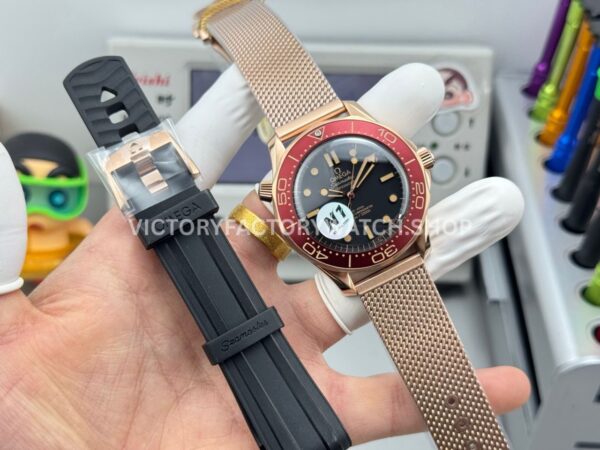 N1 Factory Omega Seamaster Diver 300M 210.90.42.20.01.003 42mm Black Dial (4) N1 Factory Omega Seamaster Diver 300M 210.90.42.20.01.003 42mm Bronze Gold Black Dial