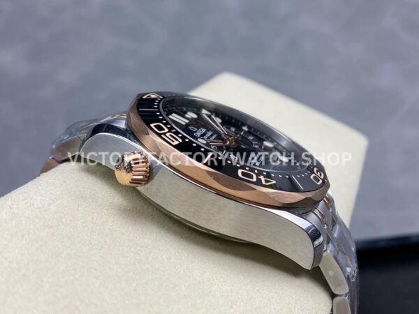 N1 Factory Omega Seamaster Diver 300M Co-Axial Chronometer (3) N1 Factory Omega Seamaster Diver 300M Co-Axial Chronometer Chronograph 210.22.44.51.01.001 44mm Half Rose Gold Black Dial
