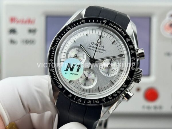 N1 Factory Omega Speedmaster Professional Moonwatch 310.63.42.50.02.001 Steel Rubber Strap Silver Dial (4) N1 Factory Omega Speedmaster Professional Moonwatch 310.63.42.50.02.001 42mm Steel Rubber Strap Silver Dial