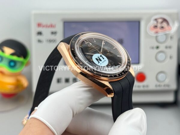 N1 Factory Omega Speedmaster Professional Moonwatch 310.63.42.50.02.001 42mm Rose Gold Rubber Strap Black Dial