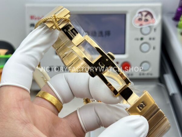 OVS Factory Omega Constellation 123.55.38.21.52.008 38mm Full Rose Gold Diamond Bezel Diamond Silver Dial (3) OVS Factory Omega Constellation 123.55.38.21.52.008 38mm Full Rose Gold Diamond Bezel Diamond Silver Dial