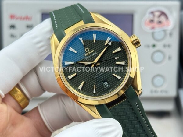 OVS Factory Omega Seamaster Aqua Terra 220.52.41.21.10.001 41mm Rose Gold Green Rubber Strap Green Dial (6) OVS Factory Omega Seamaster Aqua Terra 220.52.41.21.10.001 41mm Rose Gold Green Rubber Strap Green Dial