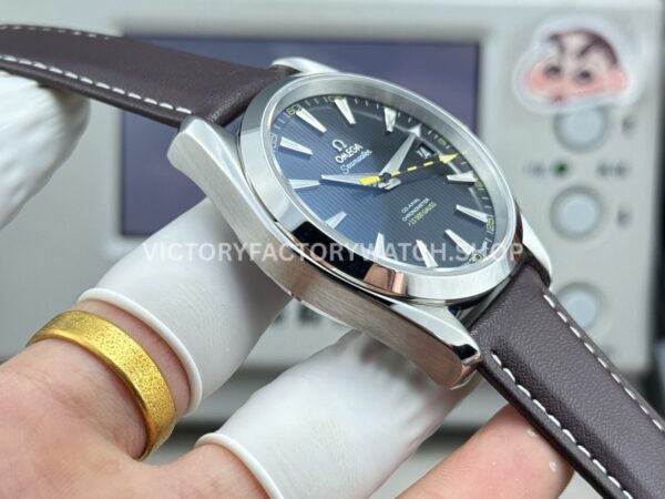 OVS Factory Omega Seamaster Aqua Terra 231.12.42.21.01.001 41mm Steel Brown Leather Strap Black Dial