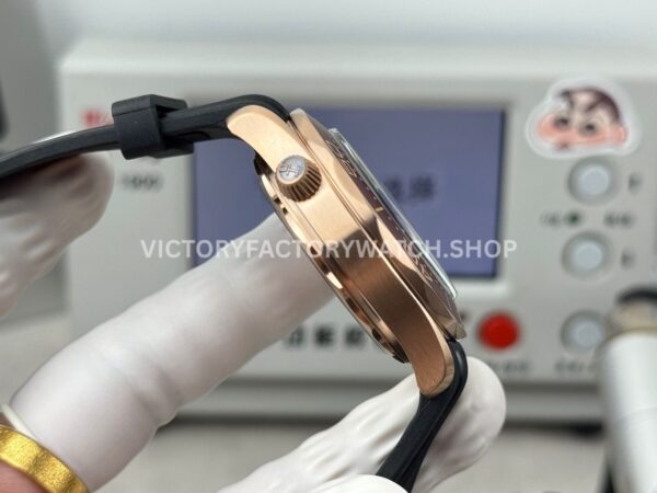 OVS Factory Omega Seamaster Diver 300M 210.90.42.20.01.003 42Replica Watchmm Bronze Gold Rubber Strap Black Dial