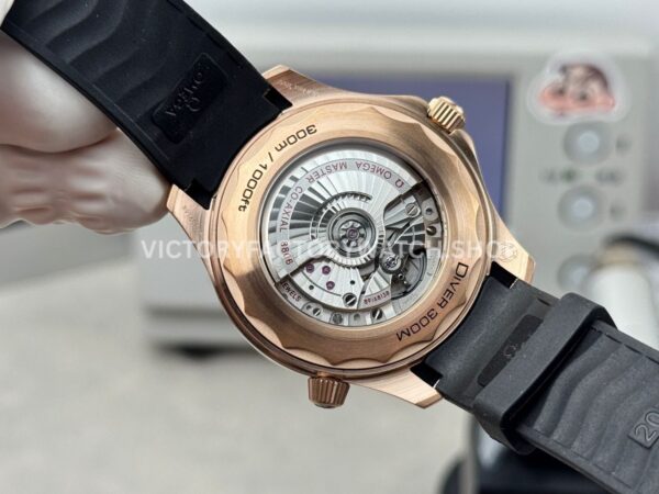 OVS Factory Omega Seamaster Diver 300M 210.90.42.20.01.003 42Replica Watchmm Bronze Gold Rubber Strap Black Dial
