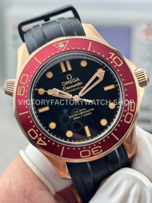OVS Factory Omega Seamaster Diver 300M 210.90.42.20.01.003 42Replica Watchmm Bronze Gold Rubber Strap Black Dial