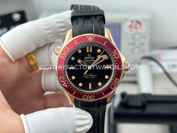 OVS Factory Omega Seamaster Diver 300M 210.90.42.20.01.003 42mm bronze gold rubber strap black dial replica watch