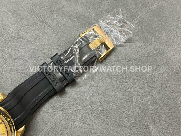 RM Factory Omega Speedmaster Professional Moonwatch 310.62.42.50.99.001 42mm Yellow Gold Rubber Strap Gold Dial