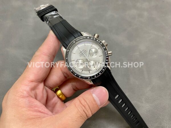 RM Factory Omega Speedmaster Professional Moonwatch 310.63.42.50.02.001 42mm Steel Rubber Strap Silver Dial