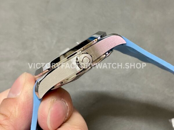 VS Factory Omega Seamaster Aqua Terra Worldtimer Master Chronometer Gmt 220.12.43.22.03.001 43mm Light Rubber Strap Blue Dial