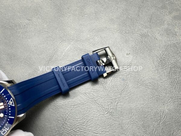 VS Factory Omega Seamaster Diver 300 M 210.32.42.20.03.001 42mm Blue Dial (5) VS Factory Omega Seamaster Diver 300M 210.32.42.20.03.001 42mm Blue Rubber Strap Blue Dial