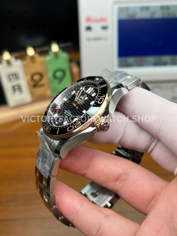 VS Factory Omega Seamaster Diver 300M 210.22.42.20.01.001 42mm Half Yellow Gold Black Dial (4) VS Factory Omega Seamaster Diver 300M 210.22.42.20.01.001 42mm Half Yellow Gold Black Dial
