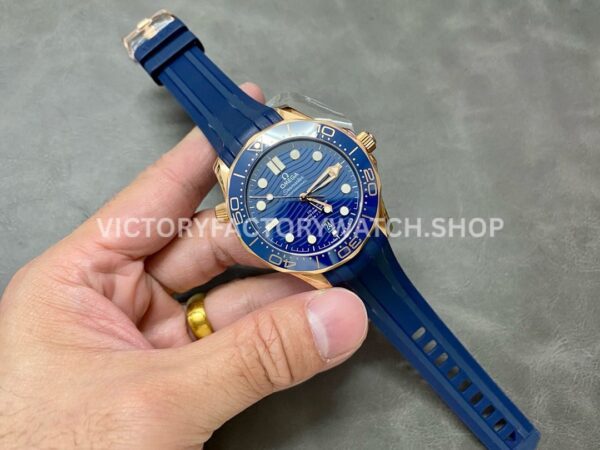VS Factory Omega Seamaster Diver 300M 210.62.42.20.03.001 42mm Rose Gold Rubber Strap Blue Dial