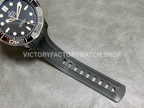 VS Factory Omega Seamaster Diver 300M 210.92.44.20.01.001 43.5mm Ceramic Rubber Strap Black Dial (2) VS Factory Omega Seamaster Diver 300M 210.92.44.20.01.001 43.5mm Ceramic Rubber Strap Black Dial