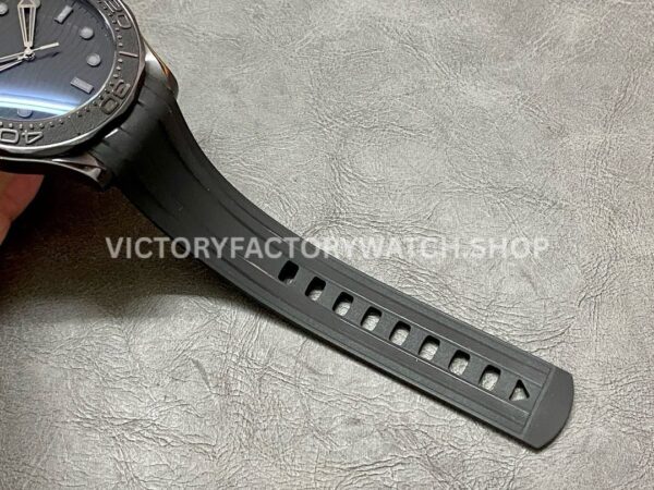 VS Factory Omega Seamaster Diver 300M 210.92.44.20.01.003 43.5mm Ceramic Rubber Strap Black Dial (6) VS Factory Omega Seamaster Diver 300M 210.92.44.20.01.003 43.5mm Ceramic Rubber Strap Black Dial