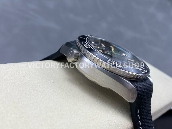 VS Factory Omega Seamaster Planet Ocean 600M 215.32.44.21.01.002 43.5mm Black Rubber Strap Arabic Numerals Grey Dial