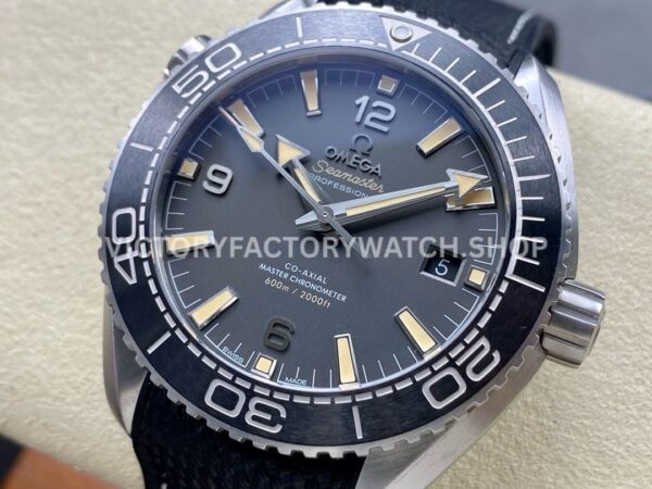 VS Factory Omega Seamaster Planet Ocean 600M 215.32.44.21.01.002 43.5mm Black Rubber Strap Arabic Numerals Grey Dial