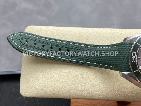VS Factory Omega Seamaster Planet Ocean 600M 215.32.44.21.06.001 43.5mm Green Rubber Strap Arabic Numerals Grey Dial