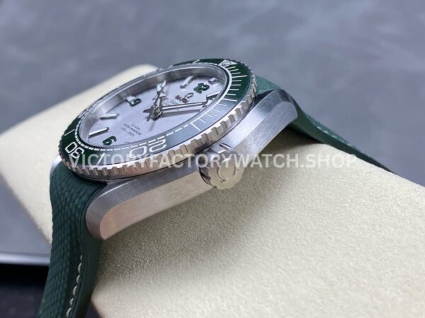 VS Factory Omega Seamaster Planet Ocean 600M 215.32.44.21.06.001 43.5mm Green Rubber Strap Arabic Numerals Grey Dial