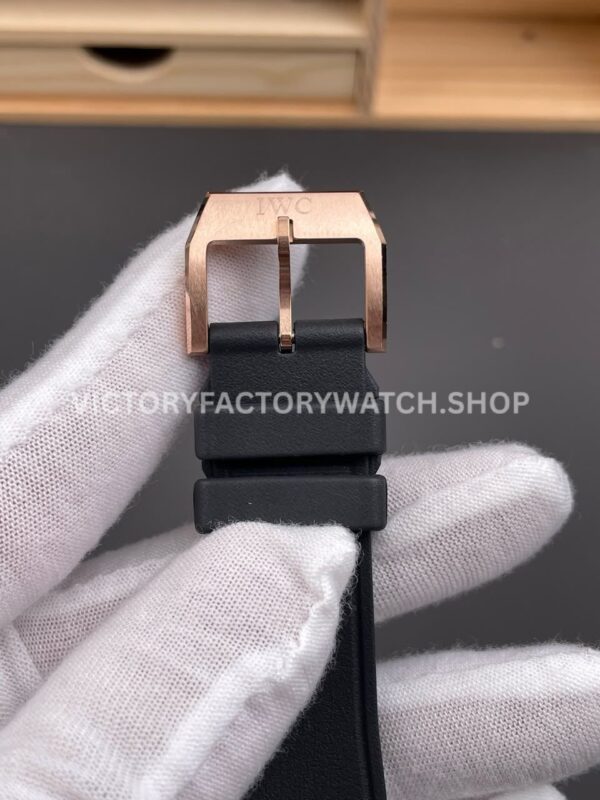 BLS Factory IWC Pilot Chronograph IW388309 41mm Rose Gold Rubber Strap Arabic Numerals Black Dial (3) BLS Factory IWC Pilot Chronograph IW388309 41mm Rose Gold Rubber Strap Arabic Numerals Black Dial