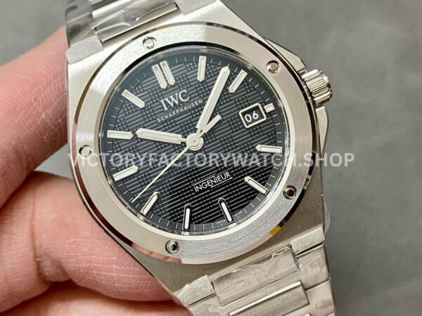 V7 Factory IWC Ingenieur Automatic IW328901 40mm Full Steel Black Dial (3) V7 Factory IWC Ingenieur Automatic IW328901 40mm Full Steel Black Dial