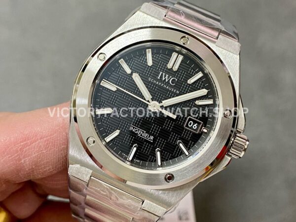 V7 Factory IWC Ingenieur Automatic IW328901 40mm Full Steel Black Dial (4) V7 Factory IWC Ingenieur Automatic IW328901 40mm Full Steel Black Dial
