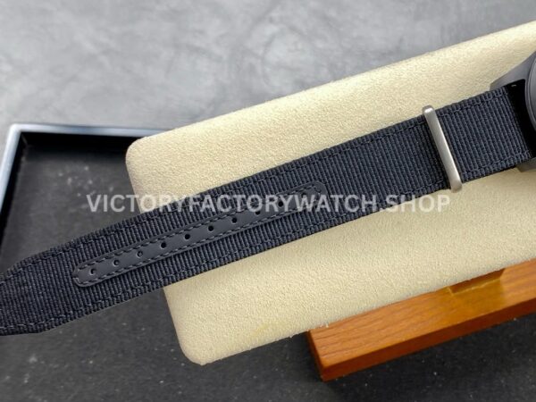V7 Factory IWC Pilot Top Gun IW326901 41mm Ceramic Textile Strap Arabic Numerals Blue Dial (4) V7 Factory IWC Pilot Top Gun IW326901 41mm Ceramic Textile Strap Arabic Numerals Blue Dial