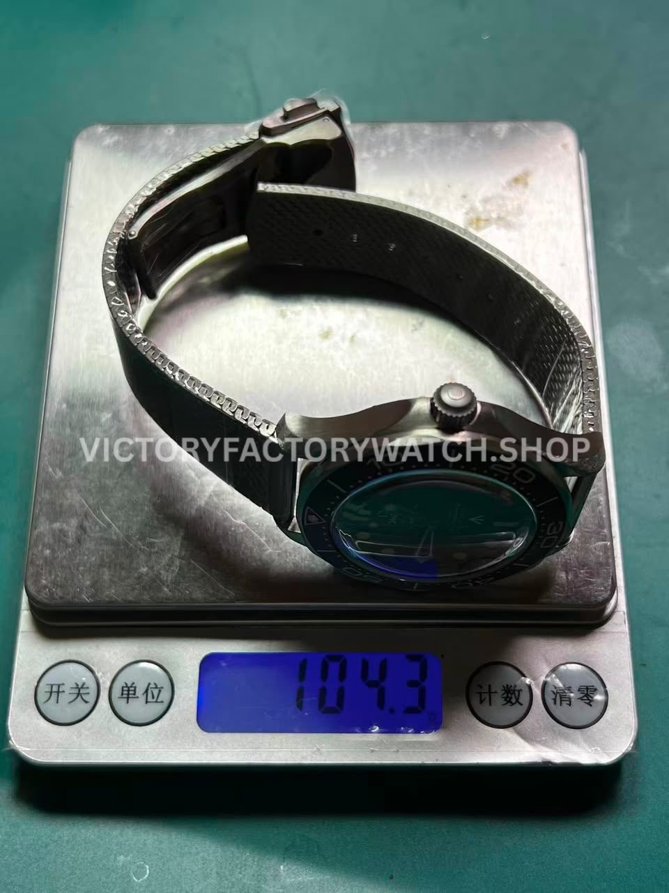 OR Factory Omega Seamaster 007 measured weight 104g