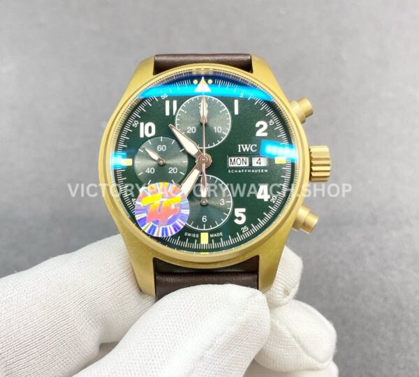 ZF Factory IWC Pilot Chronograph Spitfire IW387902 41mm Bronze Leather Strap Arabic Numerals Green Dial (7) ZF Factory IWC Pilot Chronograph Spitfire IW387902 green dial bronze watch