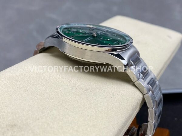ZF Factory IWC Portuguese Chronograph IW371615 41mm Steel Leather Strap Green Dial (2) ZF Factory IWC Portuguese Chronograph IW371615 41mm Full Steel Green Dial