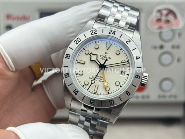 3C Factory Tudor Black Bay Pro 79470 39mm Full Steel White Dial Jubilee (7) 3C Factory Tudor Black Bay Pro 79470 39mm Full Steel White Dial Jubilee
