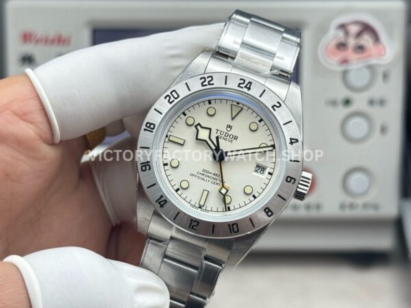3C Factory Tudor Black Bay Pro M79470-0004 39mm Full Steel White Dial (4) 3C Factory Tudor Black Bay Pro M79470-0004 39mm Full Steel White Dial