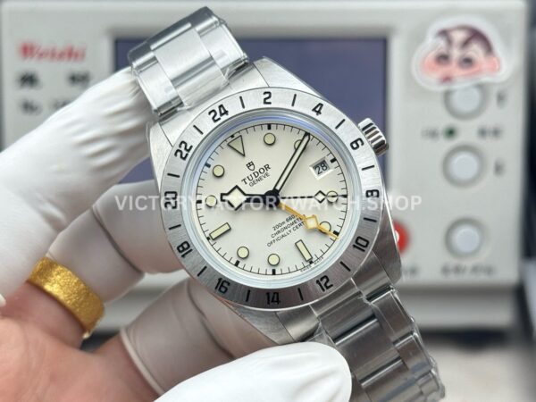 3C Factory Tudor Black Bay Pro M79470-0004 39mm Full Steel White Dial (5) 3C Factory Tudor Black Bay Pro M79470-0004 39mm Full Steel White Dial