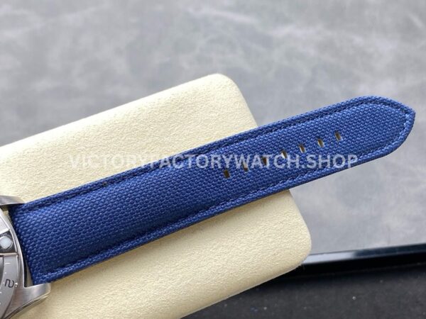 BLS Factory Breitling Avenger A32320101C1X1 44mm Steel Calf Skin Strap Red GMT Needle Blue Dial (6) BLS Factory Breitling Avenger A32320101C1X1 44mm Steel Calf Skin Strap Red GMT Needle Blue Dial
